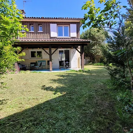 Villa Avec Jardin A *