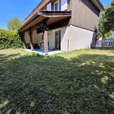 Avec Jardin A Villa *